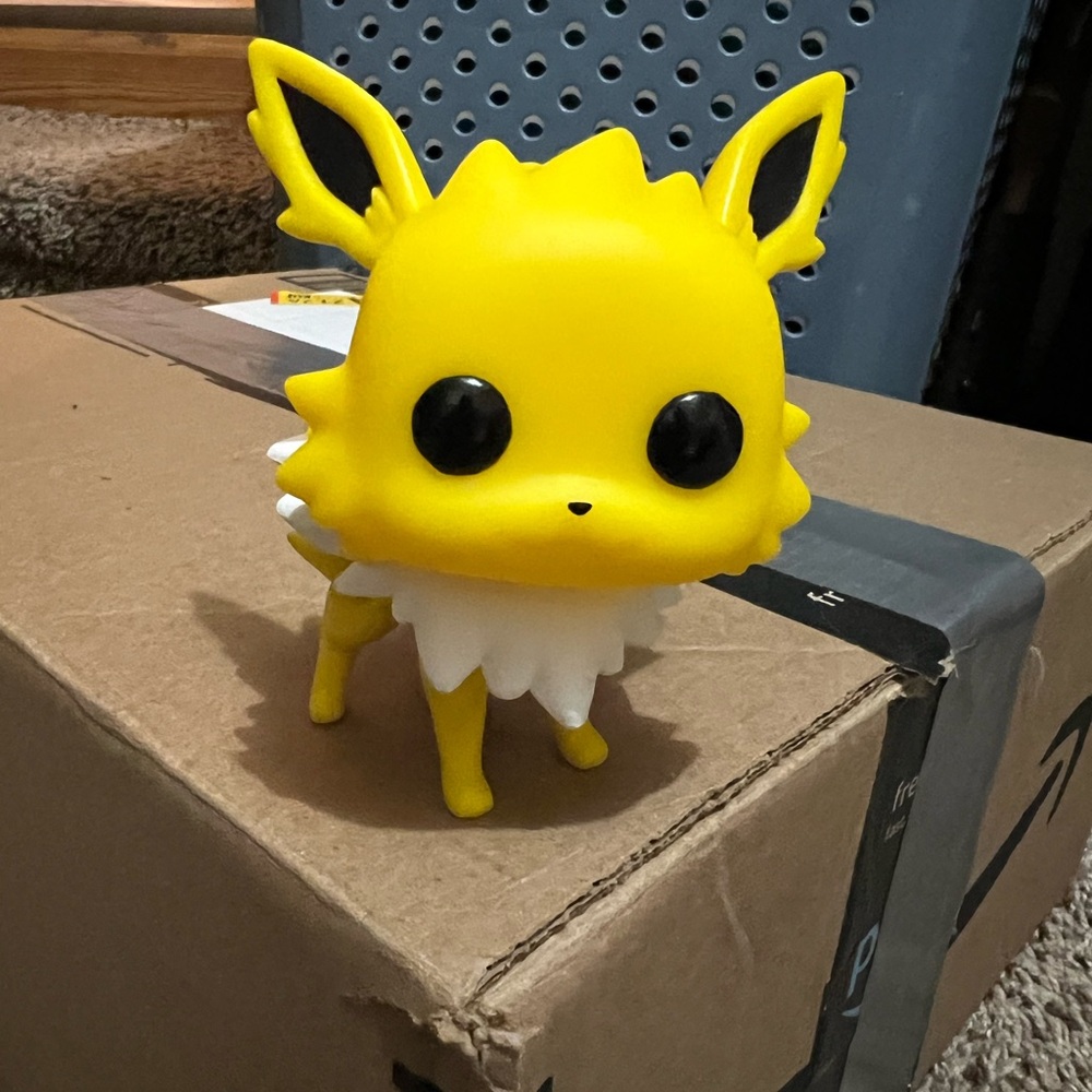 Jolteon Pop Funko NO BOX